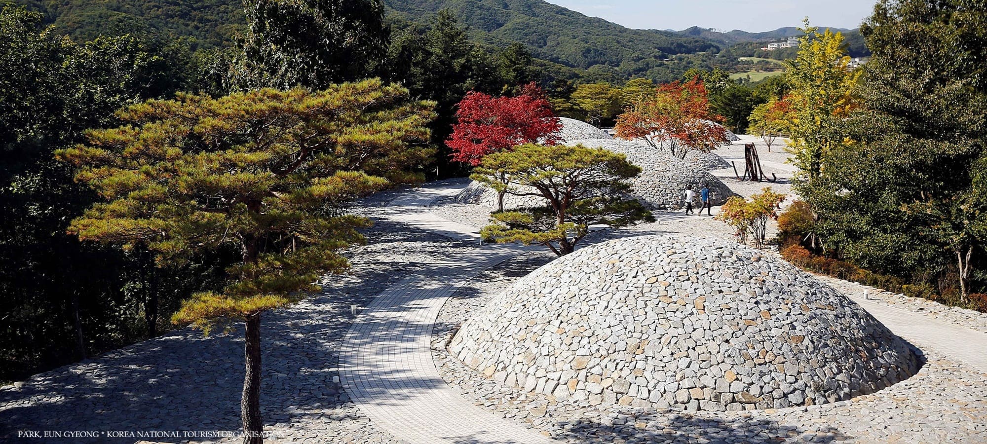 뮤지엄 산 2000 x 900. font 12